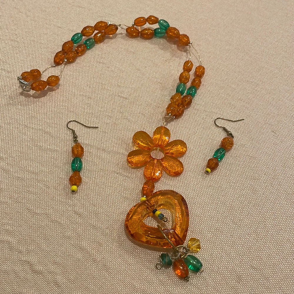 Beautiful statement and earring set